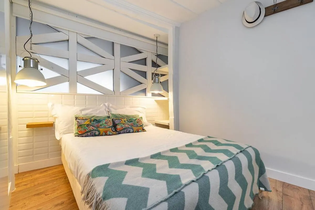 Alfama - Two Bedroom Apartment With River View 리스본 포르투갈